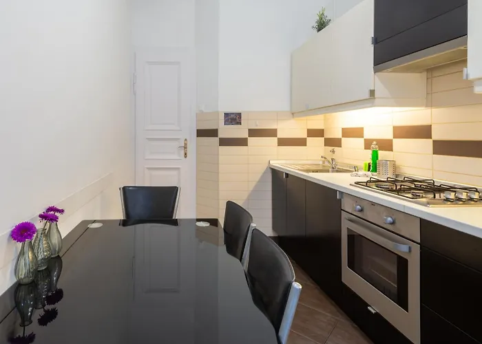 Apartament Center *